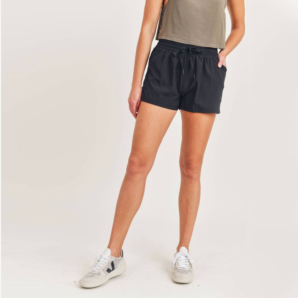 Drawstring Pocket Athleisure Shorts