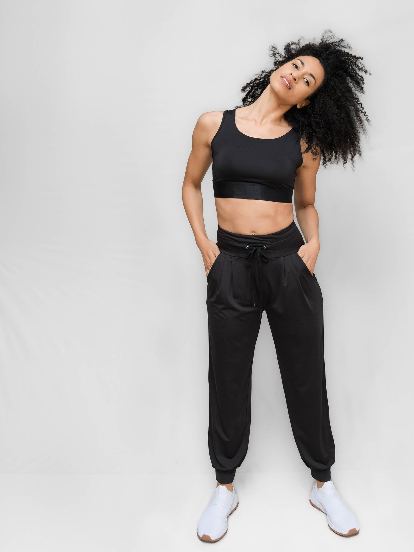 Sporty-Chic Lightweight Pleated Athleisure - CZJ403