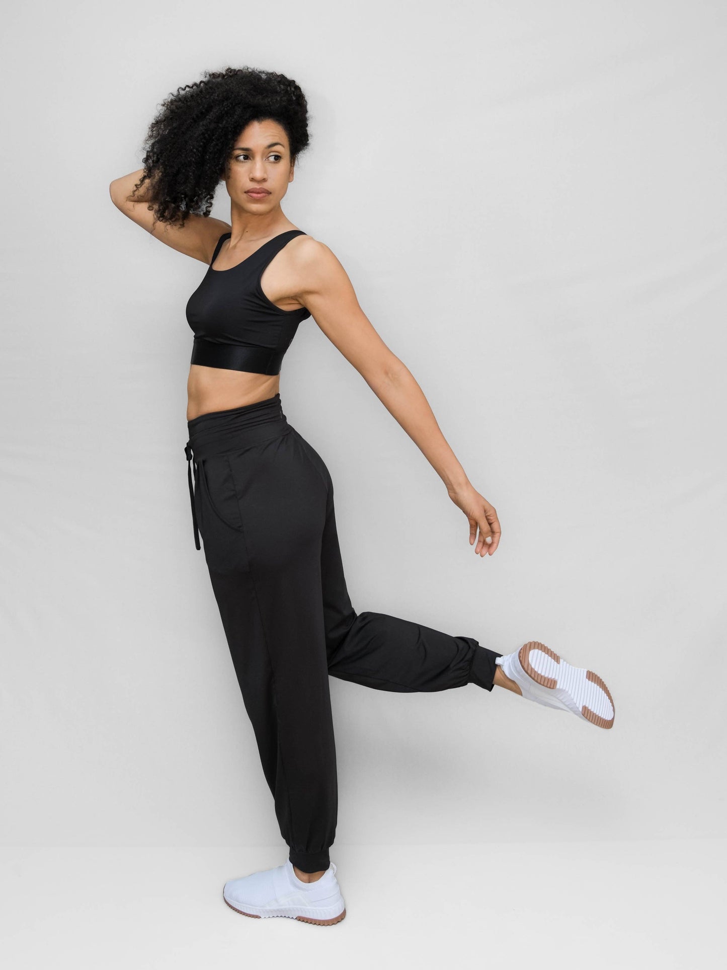 Sporty-Chic Lightweight Pleated Athleisure - CZJ403