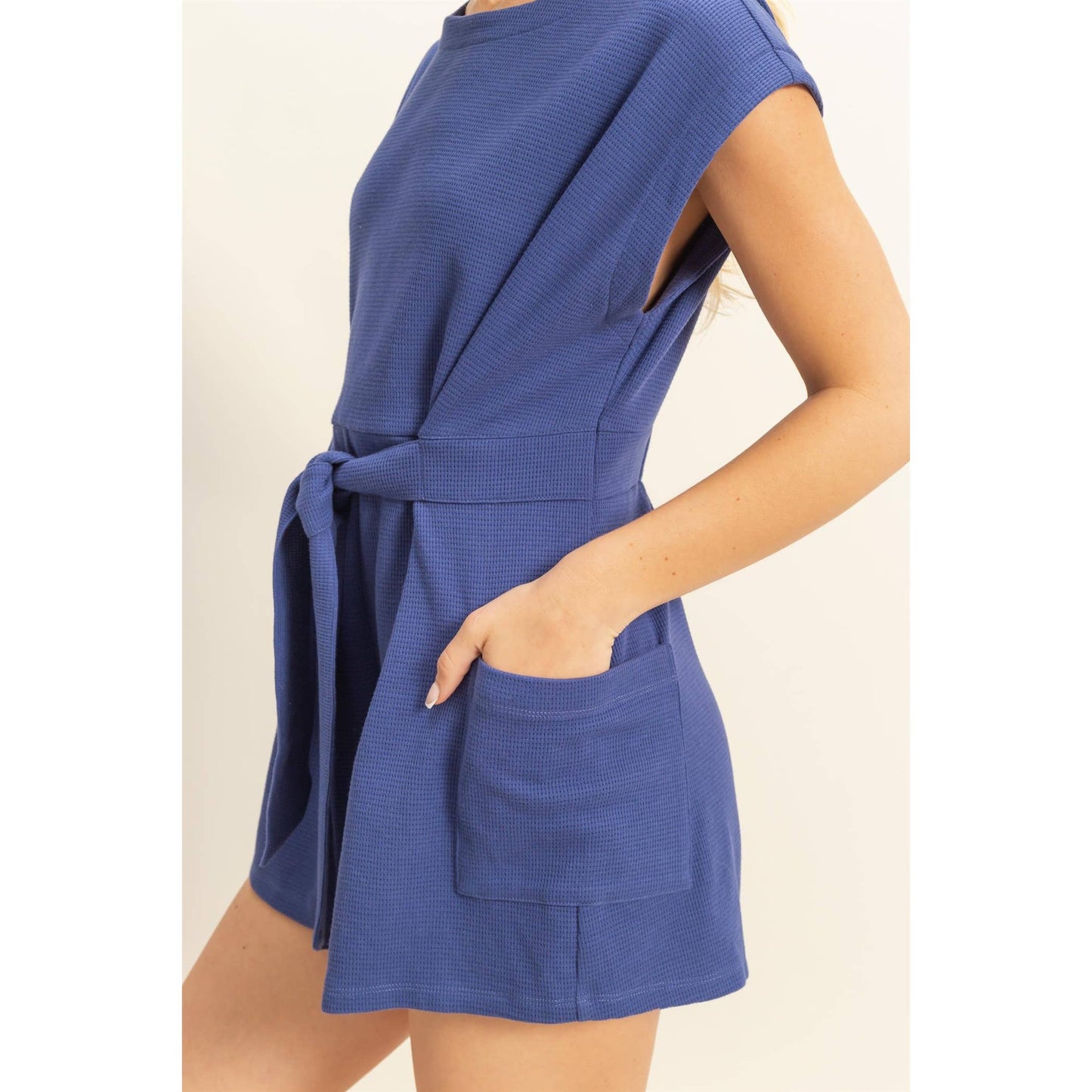 DZ25C387-Tie-Front Waffle Knitted Romper